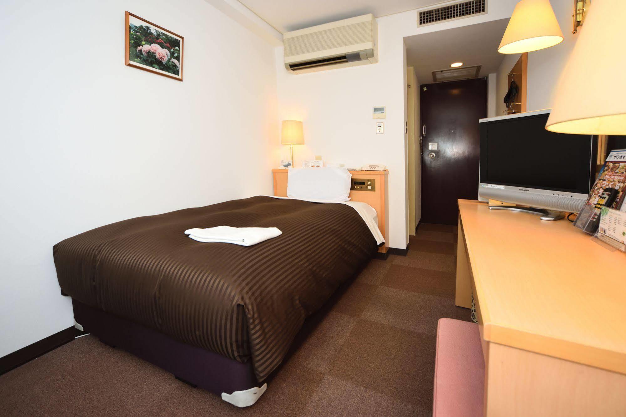 Hotel Route Tsukuba Buitenkant foto
